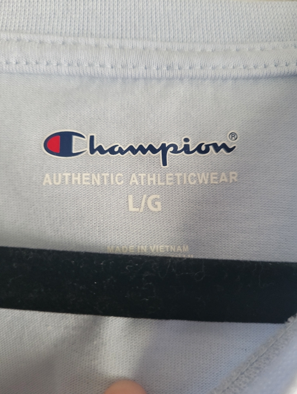 BNWOT Champion Short Sleeve Shirt - Picture 3 of 3